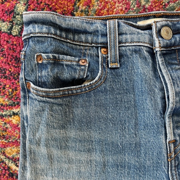 Levi’s | Women’s medium blue Premium Wedgie buttonfly jean front/back pockets 26 - Picture 6 of 16